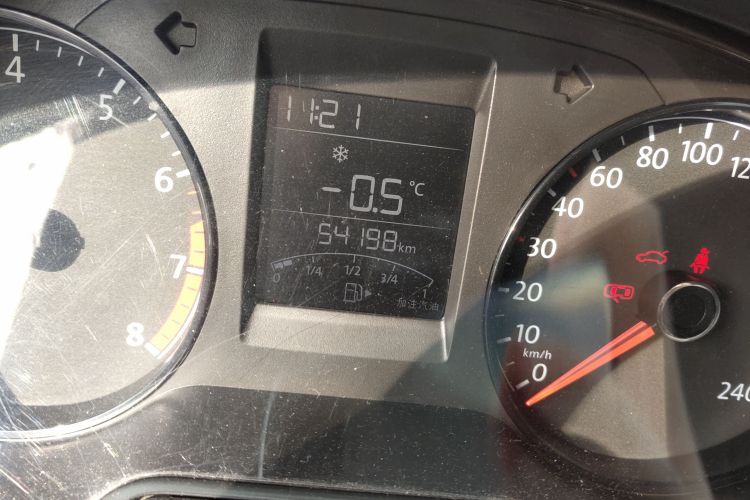 大众 Polo 2016款 1.4L 手动风尚型中控内饰15