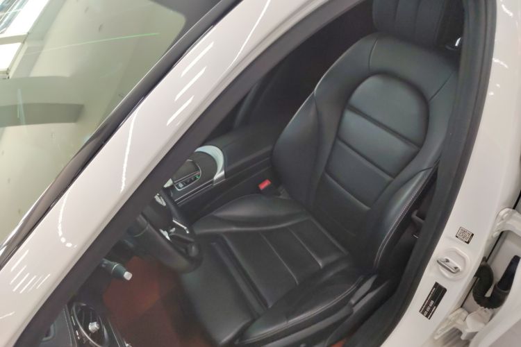 奔驰C级 2019款 改款 C 260 L 运动版局部细节19