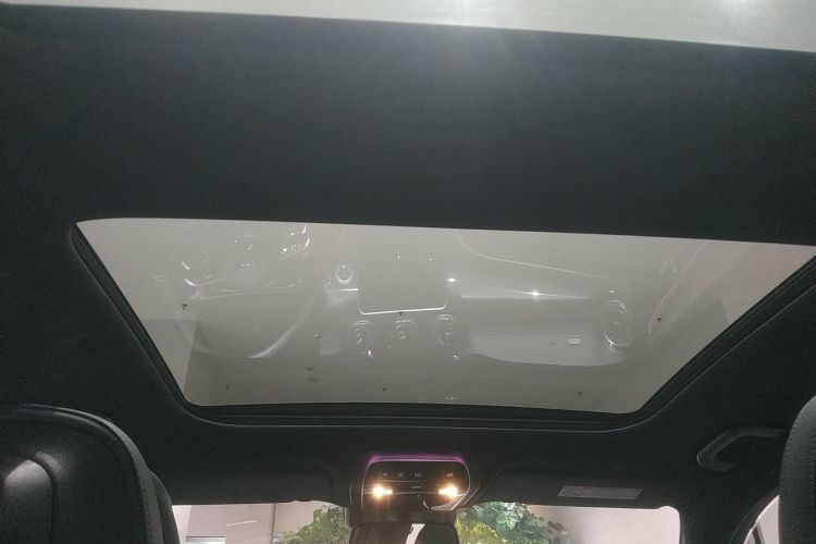 奔驰C级 2024款 改款二 C 260 L 运动版局部细节22