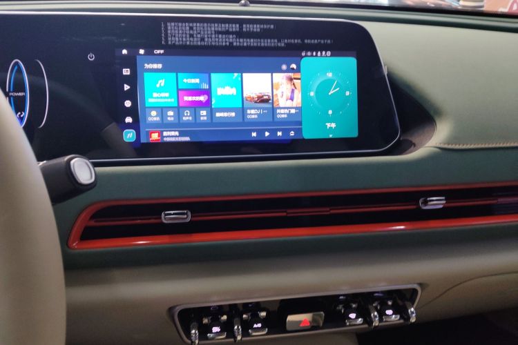 欧拉好猫 2023款 401km标准续航 尊荣型 磷酸铁锂中控内饰16