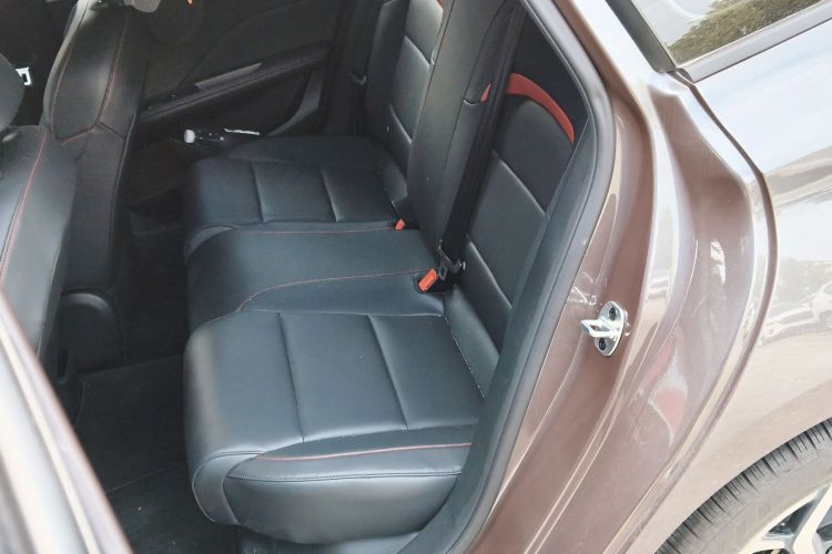 名爵 MG5 2025款 300TGI 全球旗舰版中控内饰21