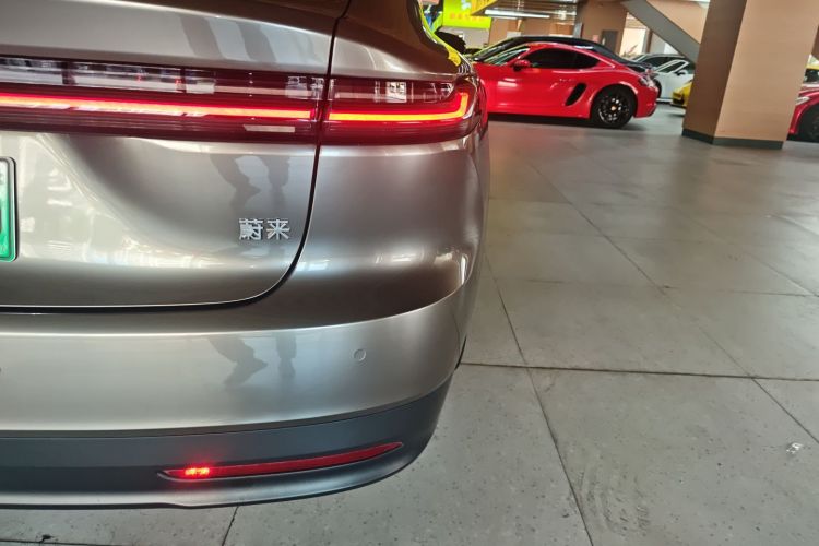 蔚来ET7 2024款 100kWh 行政版车身外观9