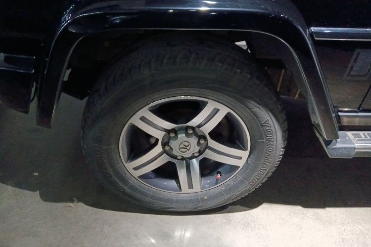 北京BJ80 2017款 2.3T 自动建军90周年纪念版车身外观6007