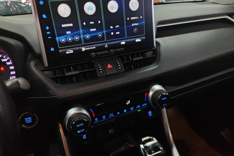 丰田 威兰达 2020款 2.0L CVT两驱豪华版局部细节16