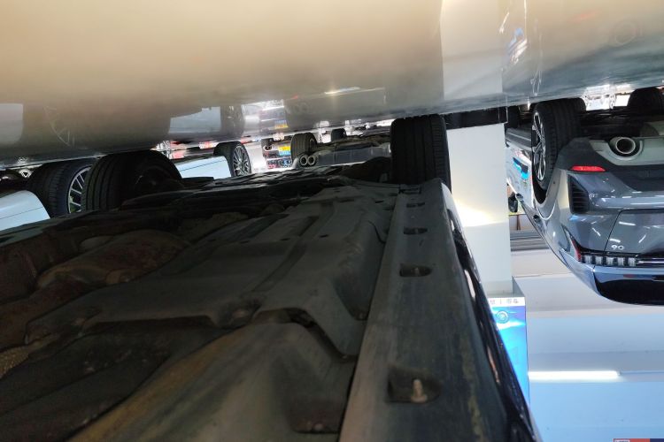 奔驰M级 2015款 ML 320 4MATIC局部细节9002