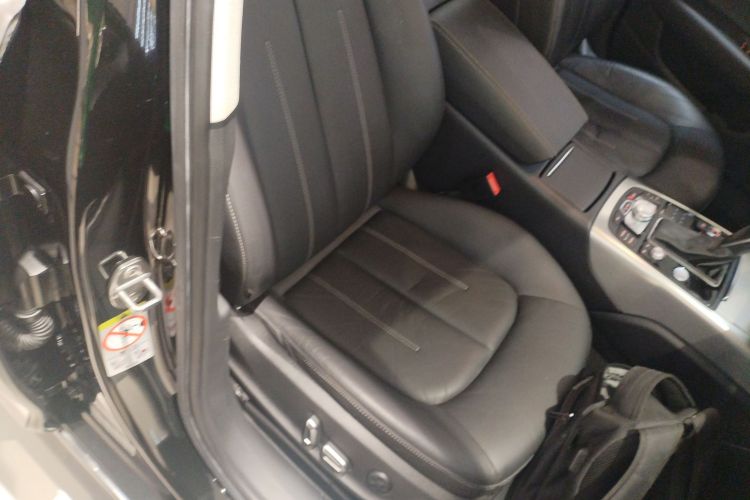 奥迪A6L 2018款 30周年年型 35 TFSI 时尚型局部细节41