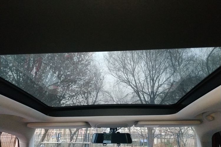 Jeep 自由侠 2019款 220T 自动领先版中控内饰22