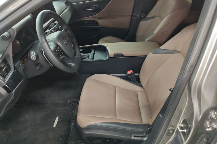 雷克萨斯ES 2023款 200 卓越版中控内饰19