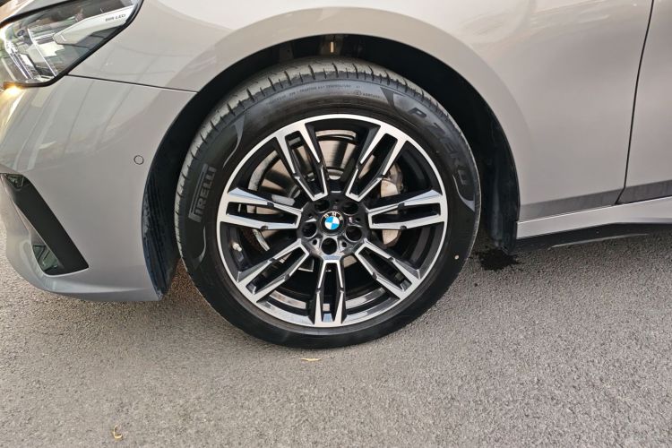 宝马5系 2024款 530Li 领先型 M运动套装车身外观6002