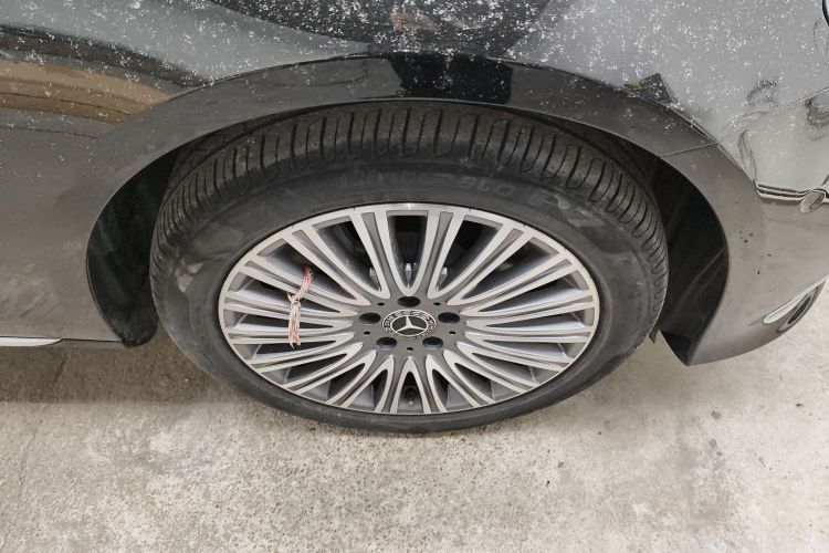 奔驰E级 2022款 改款 E 300 L 时尚型车身外观10