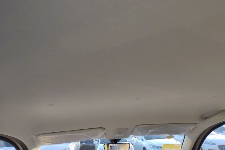 五菱汽车 宏光MINIEV 2025款 四门版 进阶款中控内饰22