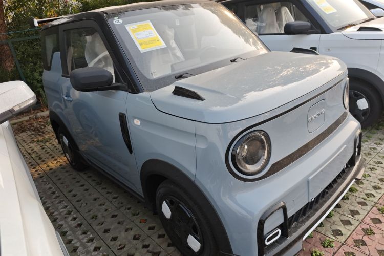 吉利银河 2025款 210km 熊猫卡丁车身外观3