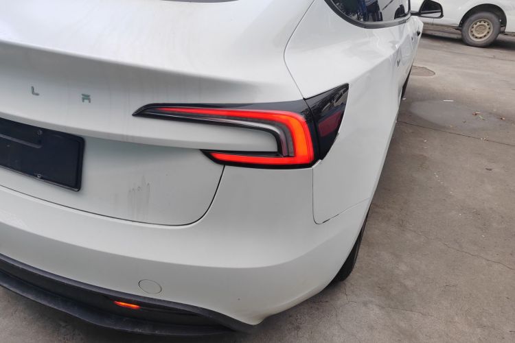 特斯拉 Model 3 2023款 后轮驱动版车身外观6006