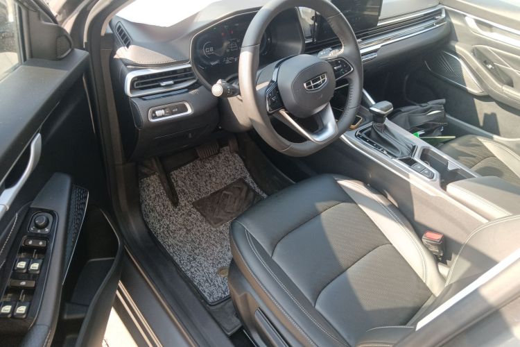 吉利汽车 帝豪 2022款 第4代 1.5L CVT尊贵型中控内饰20