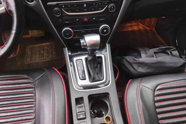 猎豹汽车 猎豹CS10 2016款 2.0T 自动尊享型局部细节18