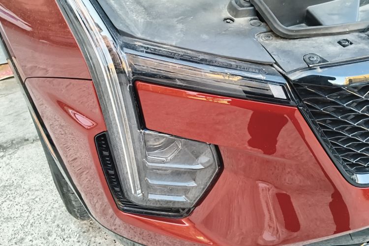 凯迪拉克XT4 2024款 28T 四驱豪华型车身外观8