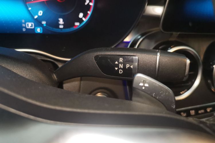 奔驰C级 2020款 改款 C 200 L 时尚型运动版中控内饰18