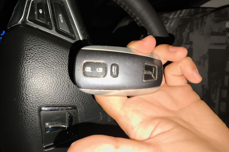 纳智捷 优6 SUV 2014款 1.8T 智尊型中控内饰11