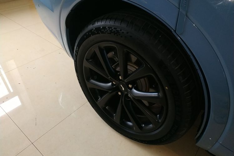 理想汽车 理想ONE 2021款 增程6座版车身外观6003