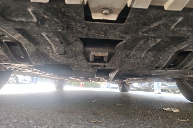 长安 逸动 2020款 PLUS 蓝鲸NE 1.4T GDI DCT尊贵型局部细节9008