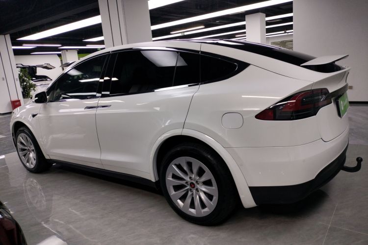 特斯拉 2017款 Model X 100D 长续航版车身外观4