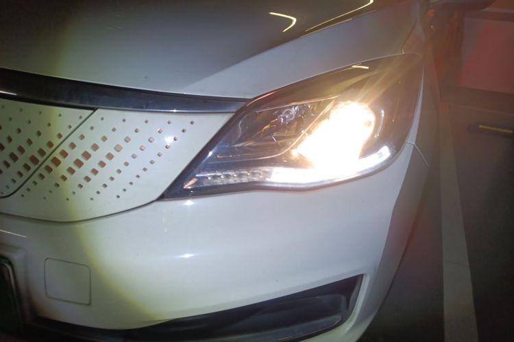 东风风神E70 2021款 改款二 500 超悦版局部细节36