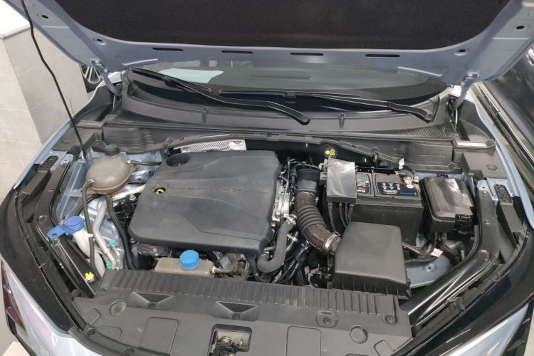 长安UNI-T 2023款 第二代 1.5T 旗舰型机舱底盘24