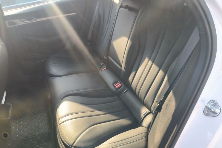 吉利汽车 星瑞 2025款 东方曜 1.5TD 扶摇版中控内饰21