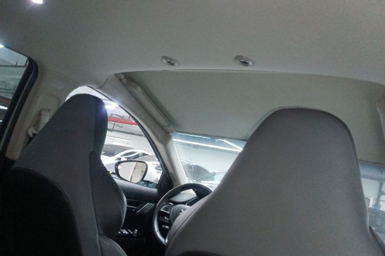 小鹏G3 2022款 G3i 460N局部细节22