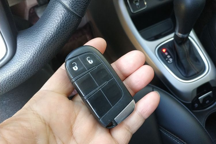 Jeep 指南者 2020款 220T 自动领先版中控内饰7001