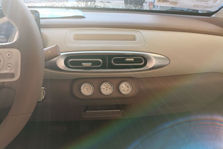 五菱汽车 宏光MINIEV 2025款 四门版 进阶款中控内饰16