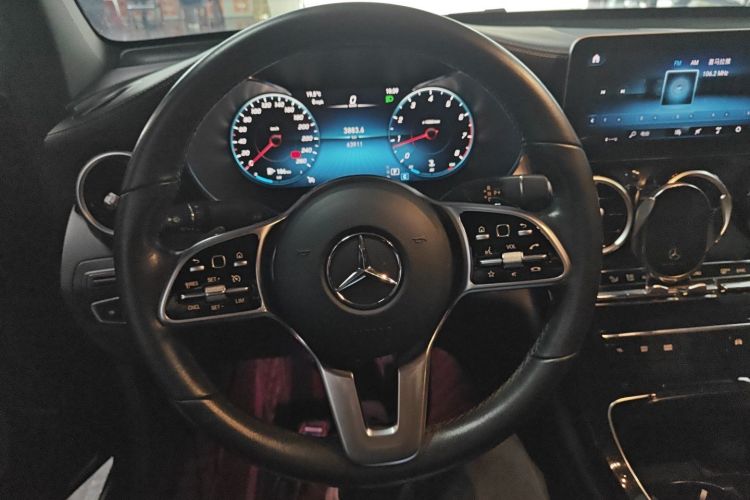 奔驰GLC轿跑 2020款 GLC 260 4MATIC 轿跑SUV中控内饰13