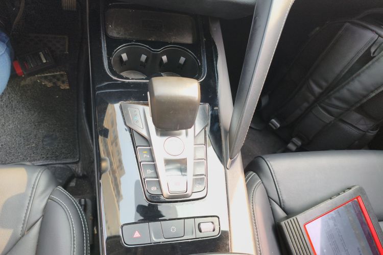 比亚迪 宋Pro 2019款 1.5T 自动精英型中控内饰18