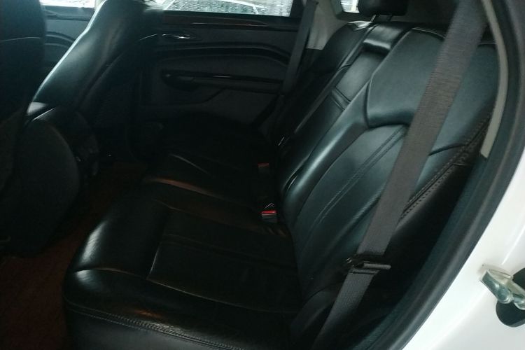 凯迪拉克SRX 2014款 3.0L 豪华型中控内饰21