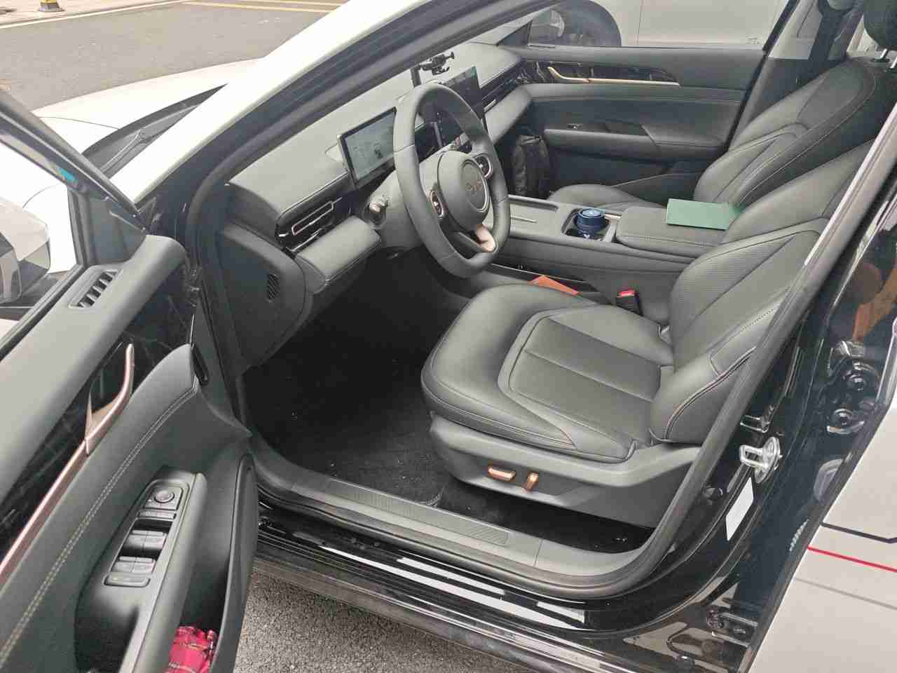 车辆驾驶位内饰展示