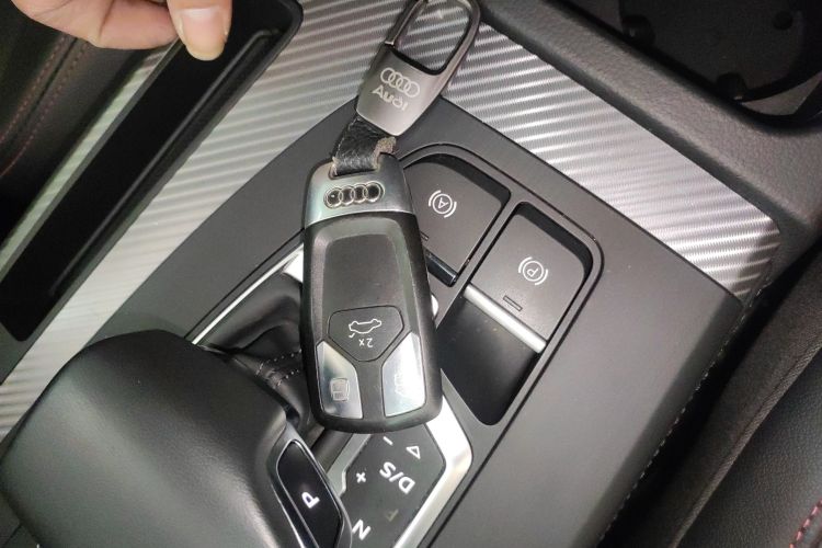 奥迪Q5L 2018款 45 TFSI 尊享时尚型 国VI中控内饰11