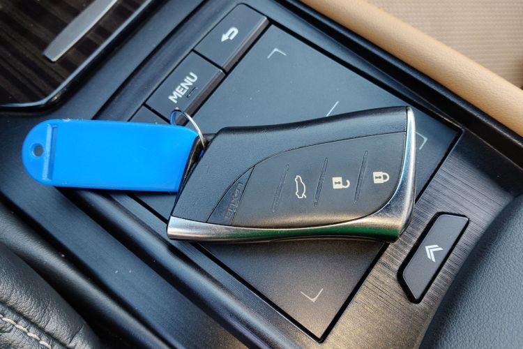 雷克萨斯ES 2018款 200 豪华版 国V中控内饰11