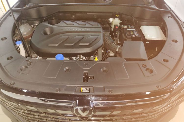 长安UNI-Z 2025款 1.5T 豪华型机舱底盘24