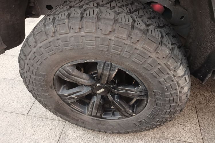 坦克300 2021款 越野版 2.0T 征服者车身外观6008