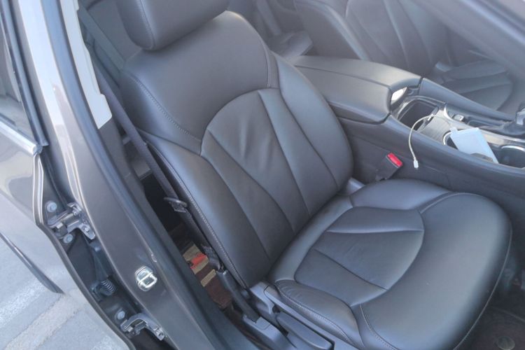 别克 昂科威 2018款 20T 两驱精英型局部细节41