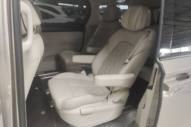 别克GL8 2023款 ES陆尊 舒适型中控内饰21