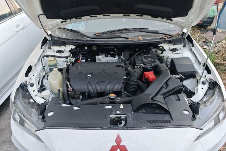 三菱 翼神 2016款 1.8L 手动黑白复刻版局部细节24