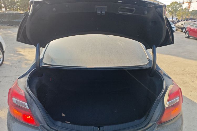 别克 君威 2015款 1.6T 精英技术型局部细节23