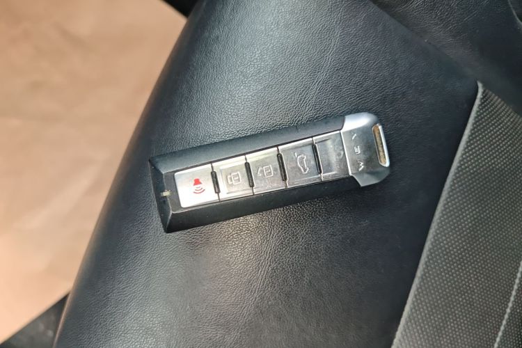 魏牌 VV5 2017款 2.0T 旗舰型中控内饰11