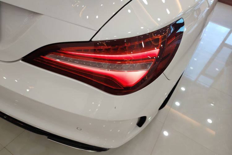 奔驰CLA 2019款 CLA 220 4MATIC车身外观6006