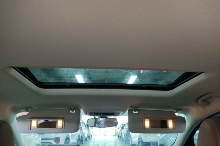 别克 君威 2020款 552T 豪华型中控内饰22