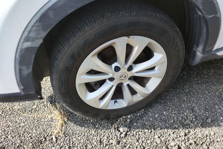 名爵 锐腾 2015款 1.5TGI 手动精英版车身外观6007