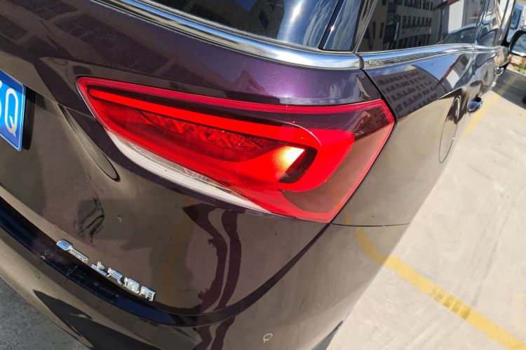 别克GL6 2021款 323T 轻混动互联豪华型车身外观9