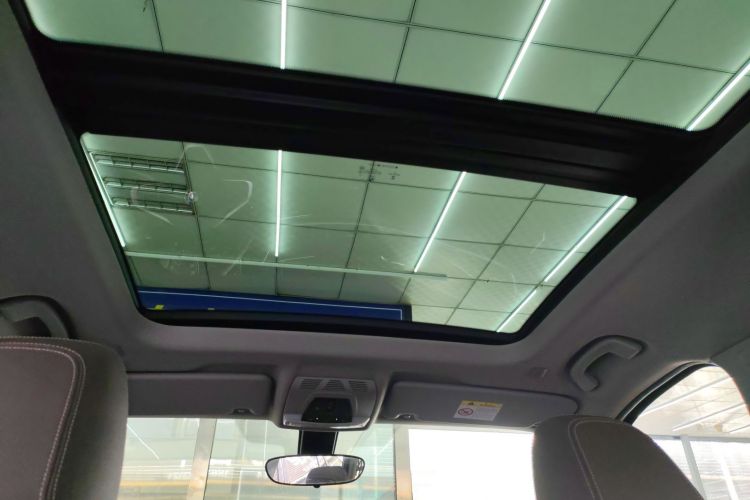 宝马X1 2020款 sDrive20Li 时尚型中控内饰22