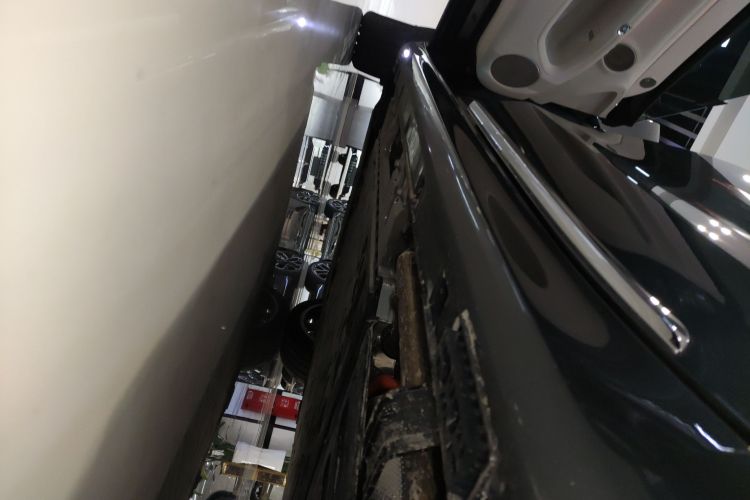 鸿蒙智行 享界S9 2025款 增程 Max+局部细节9002